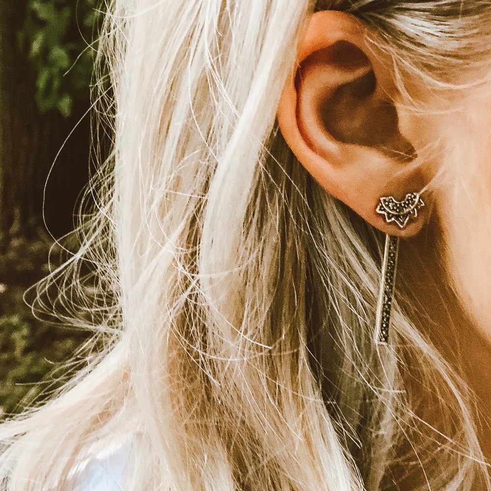 Harper Bar Earring
